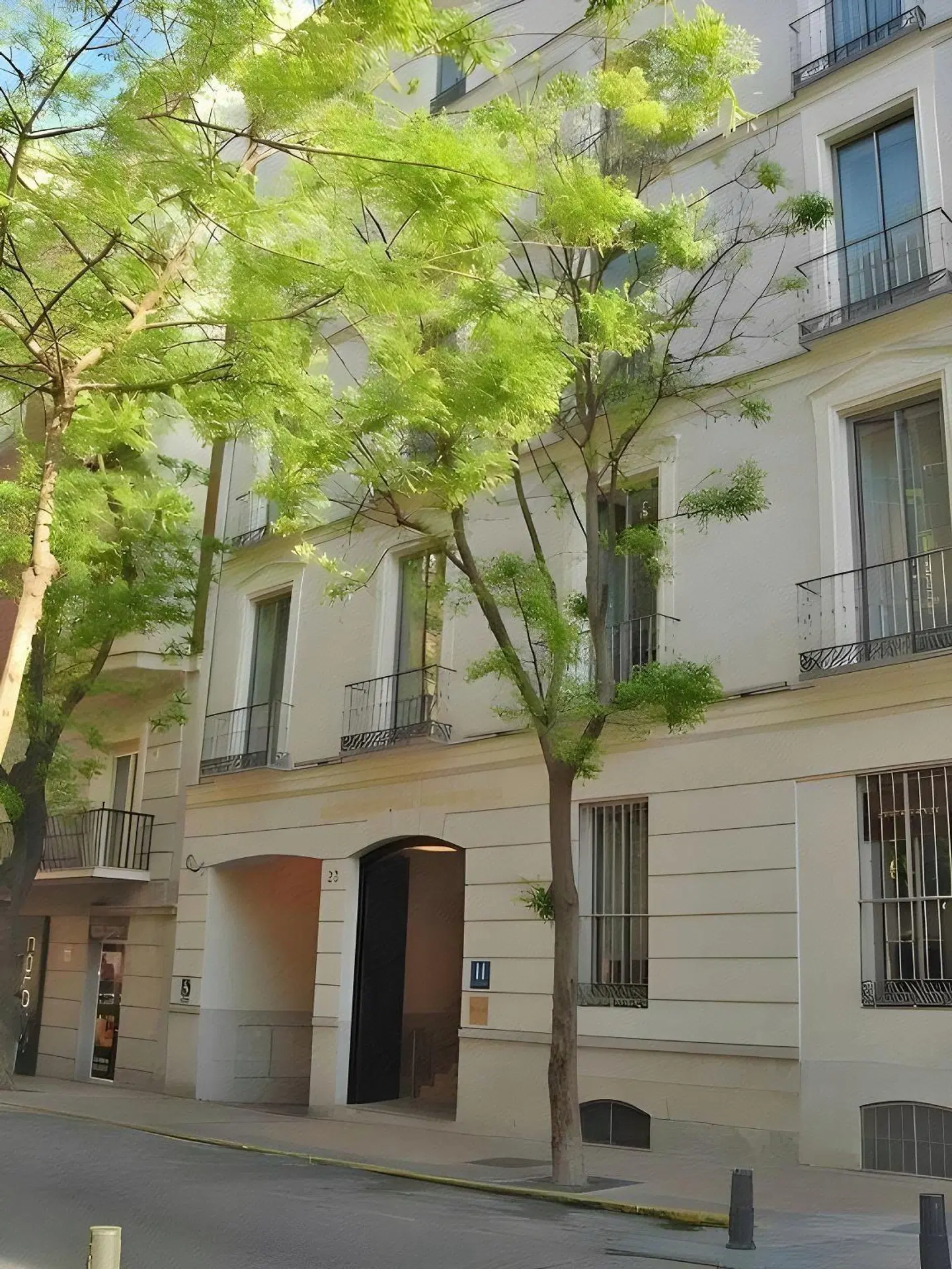 TÓTEM Madrid EXTERIOR