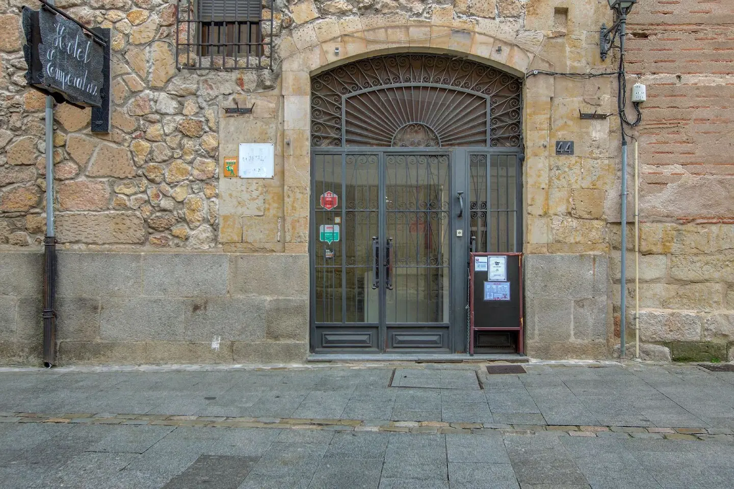 Emperatriz I EXTERIOR