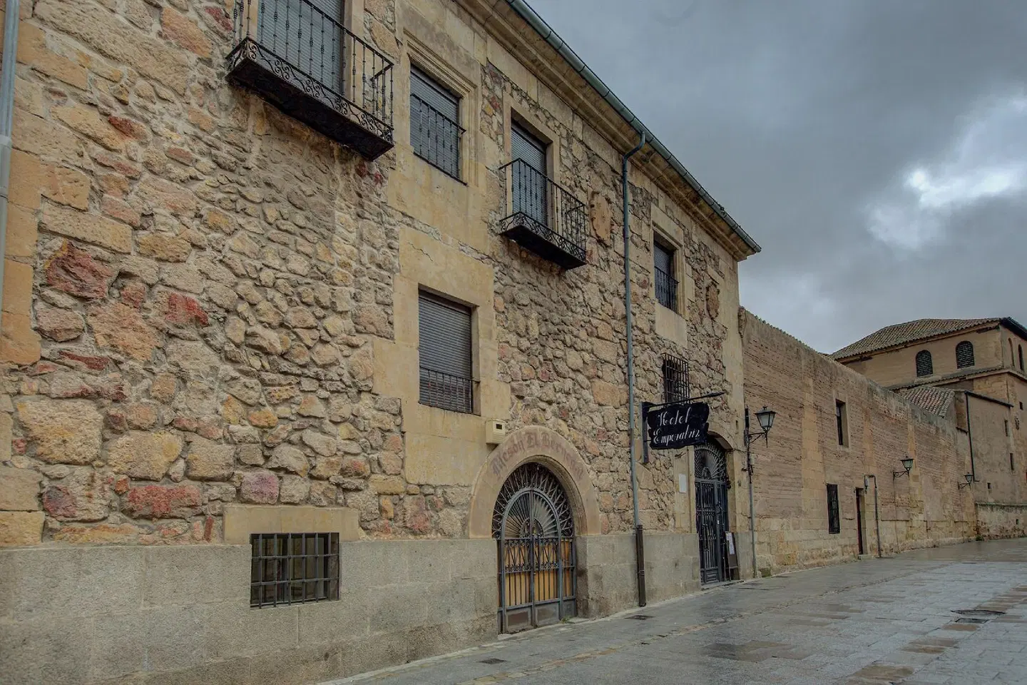 Emperatriz I EXTERIOR
