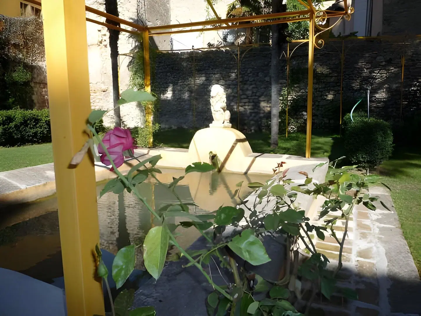Les Arcades Le Lion D'or Garten