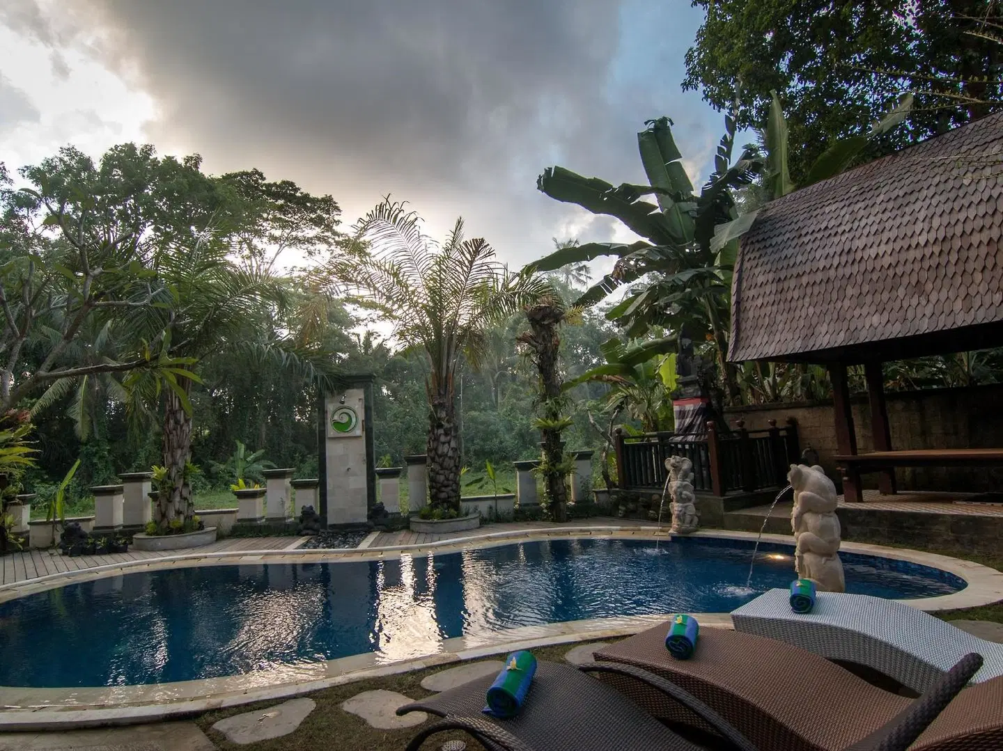 Amoya Inn OUTDOOR_POOL