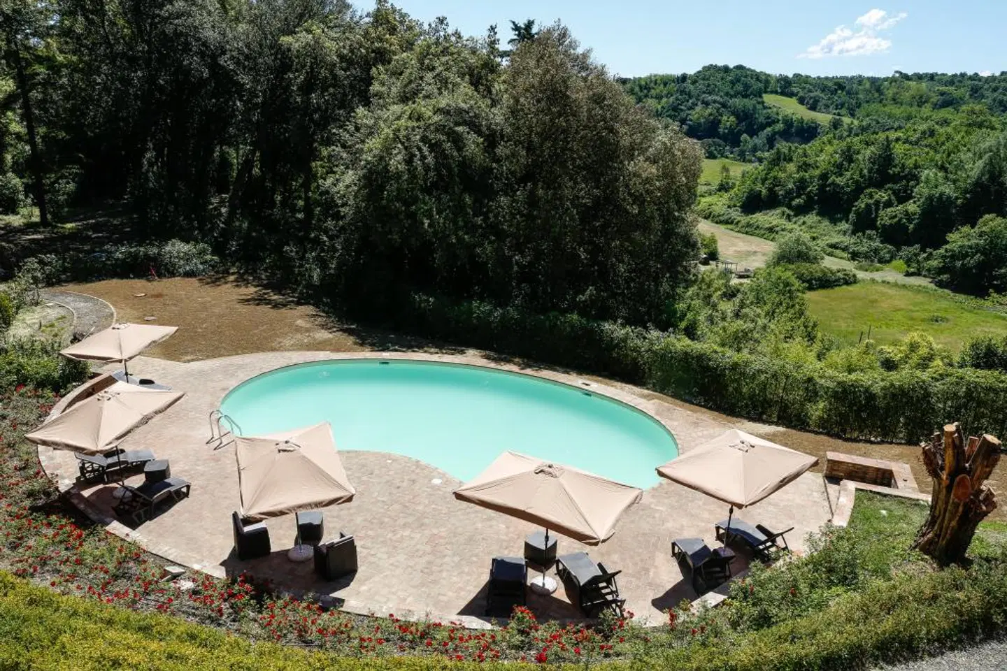 San Ruffino Resort OUTDOOR_POOL