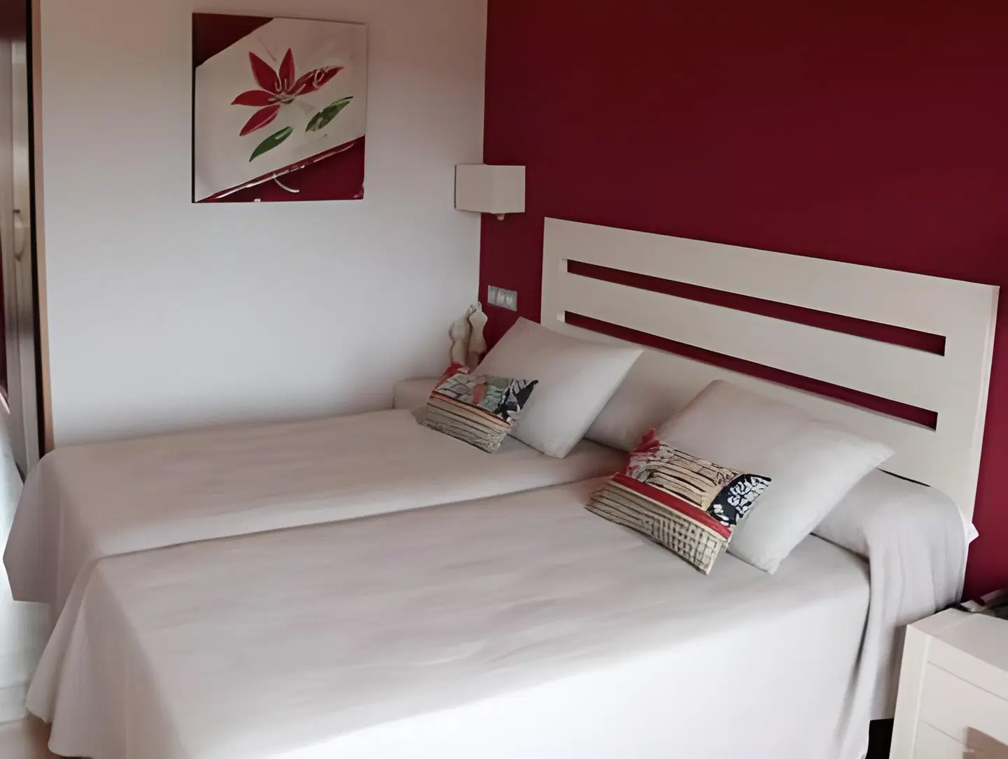 Araz ROOM_EXAMPLE