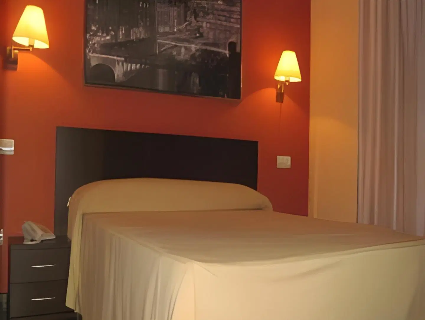 Hostal T4 ROOM_EXAMPLE