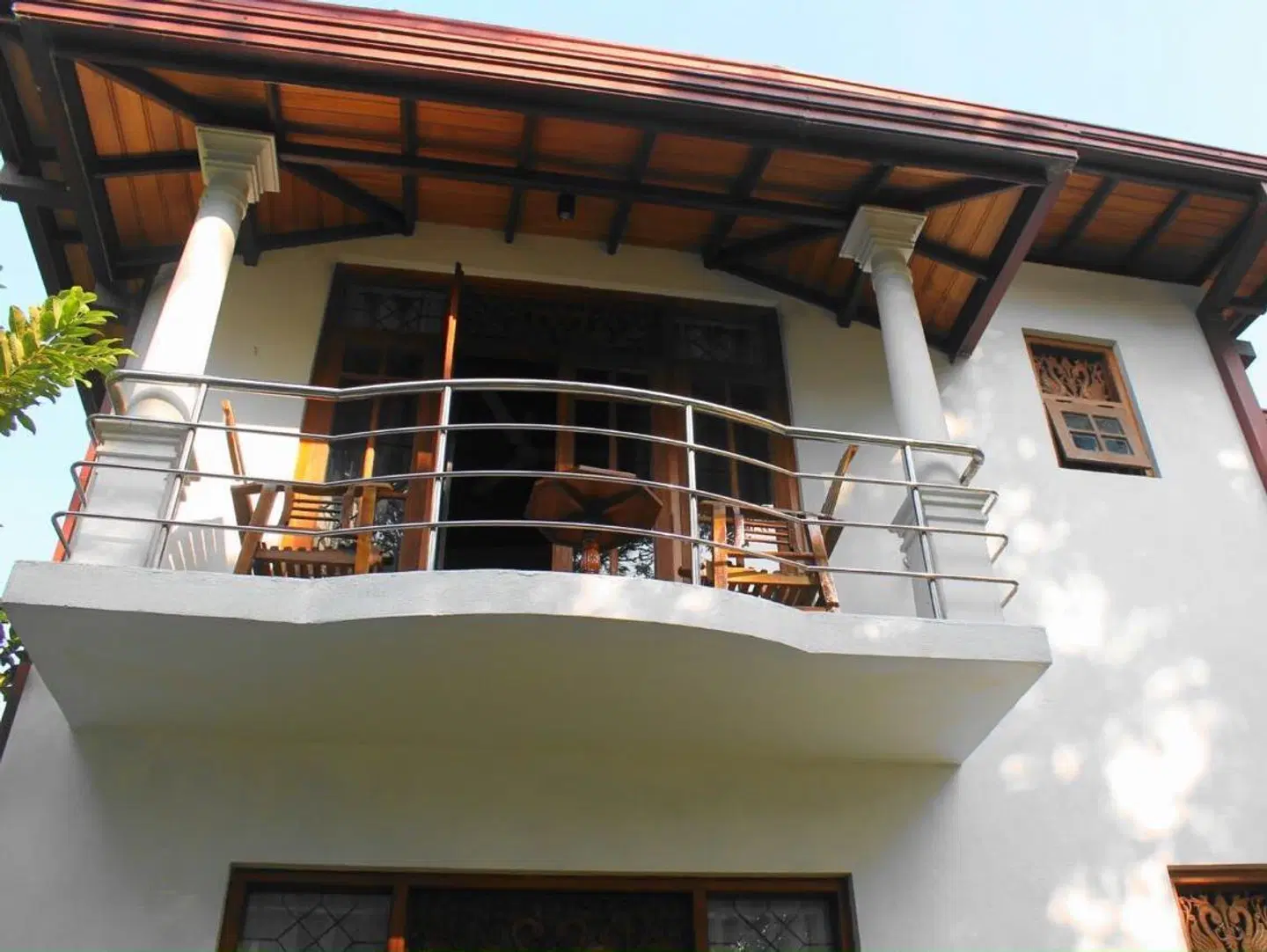 Mahakumara White House Hotel EXTERIOR