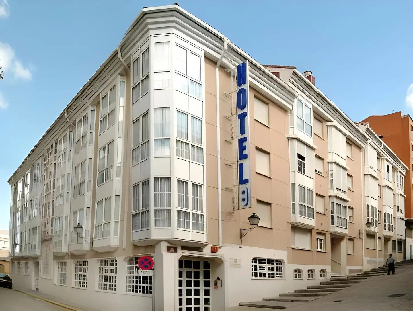 Don Rodrigo EXTERIOR