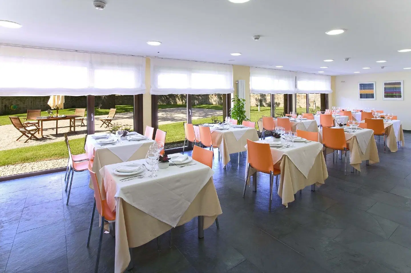 Hotel y Apartamentos Dspacio Posada La Robla Restaurant