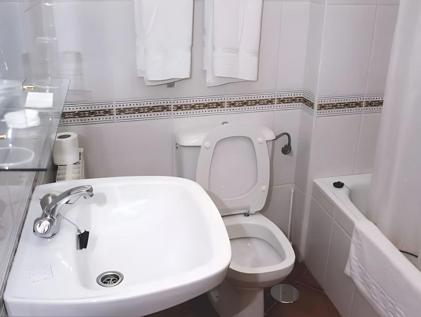 Hostal Don Diego Badezimmer