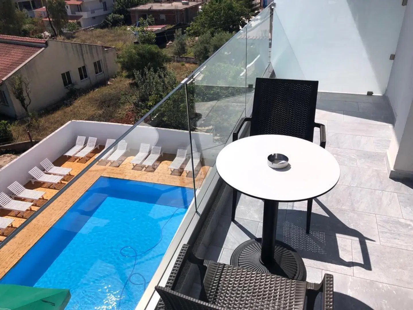 Kuburi Hotel Terrasse