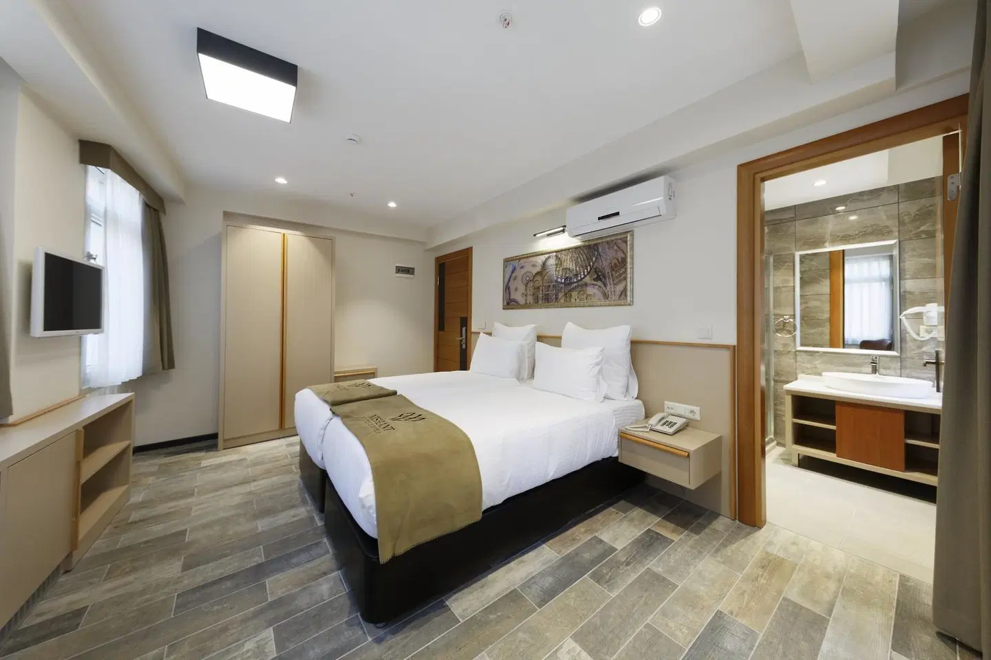 Nishant Hotel ROOM_EXAMPLE