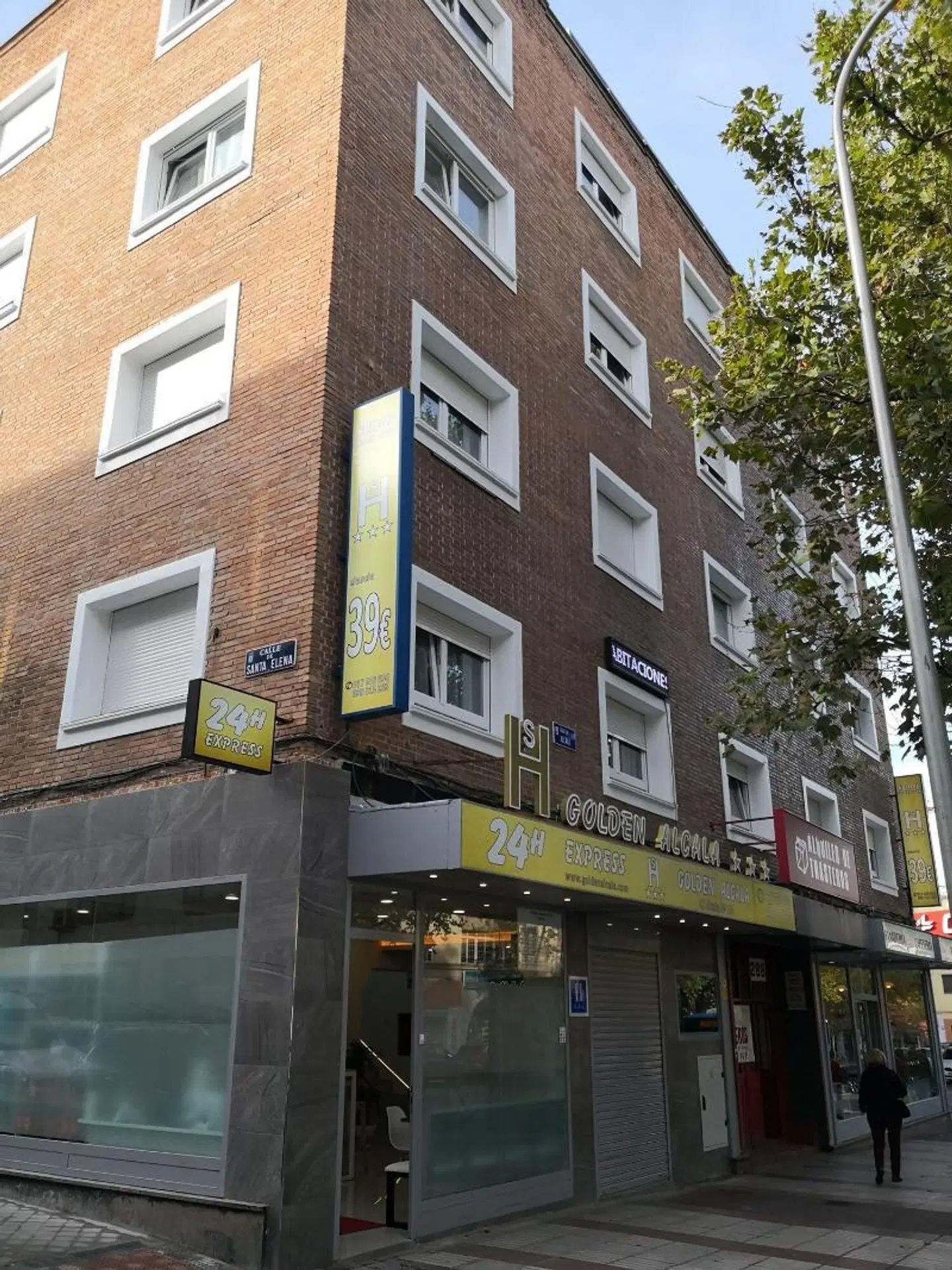 Golden Alcala EXTERIOR