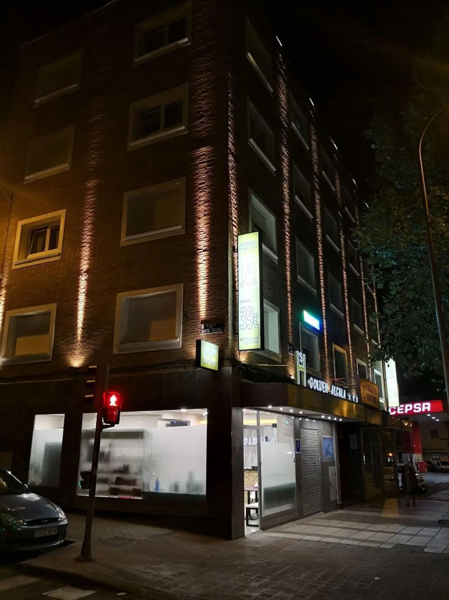 Golden Alcala EXTERIOR