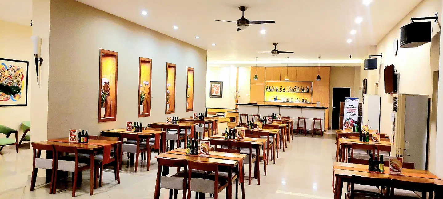Hotel Transit Pasuruan BAR
