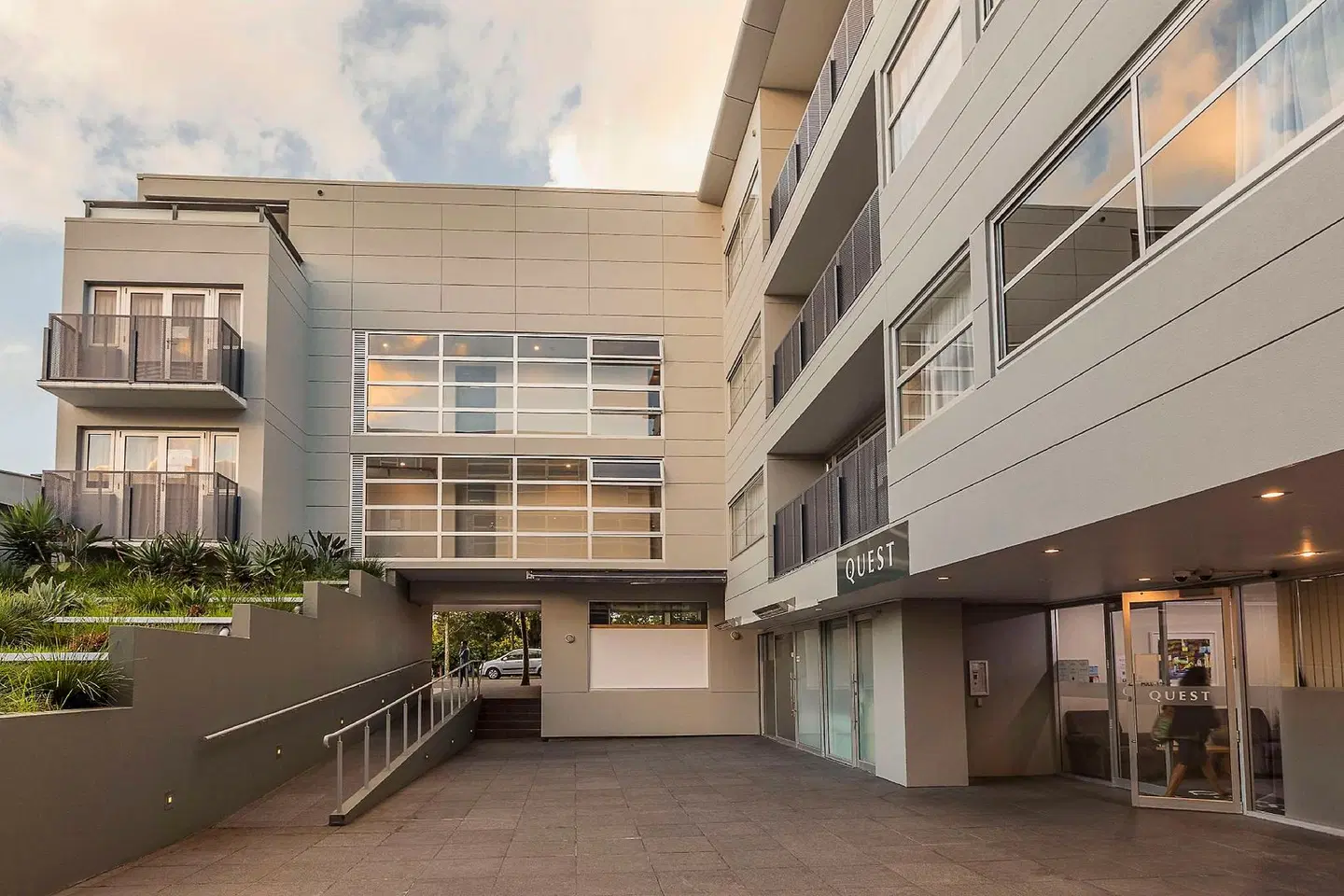Quest Ponsonby EXTERIOR