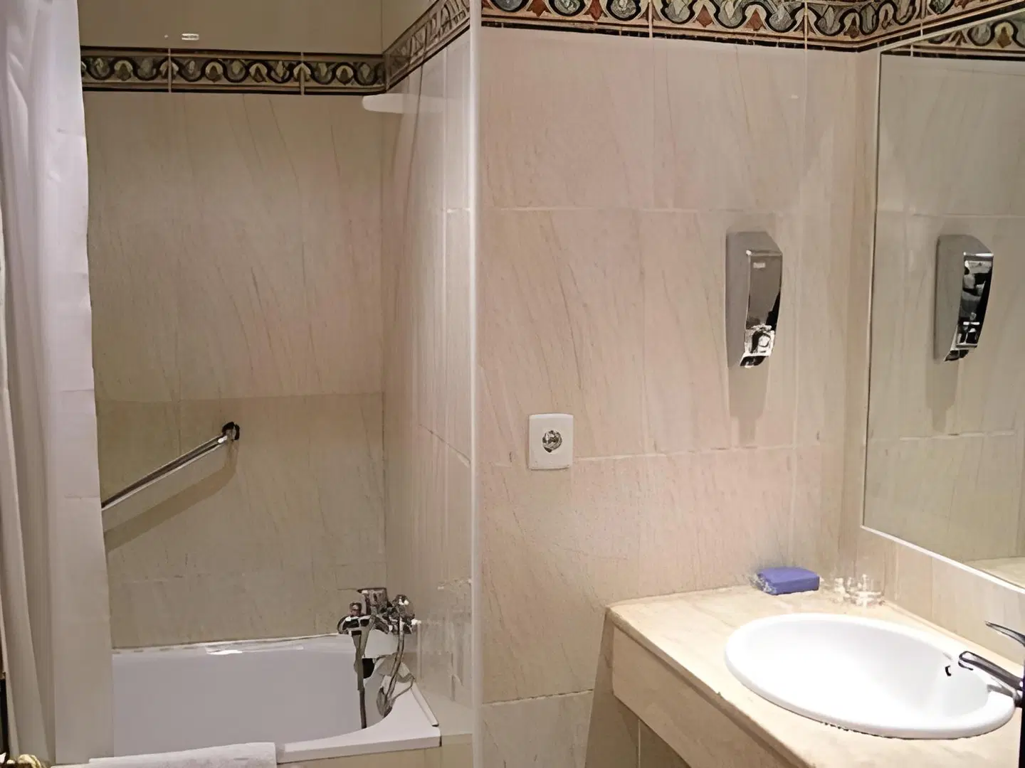 Hostal Astorga Badezimmer