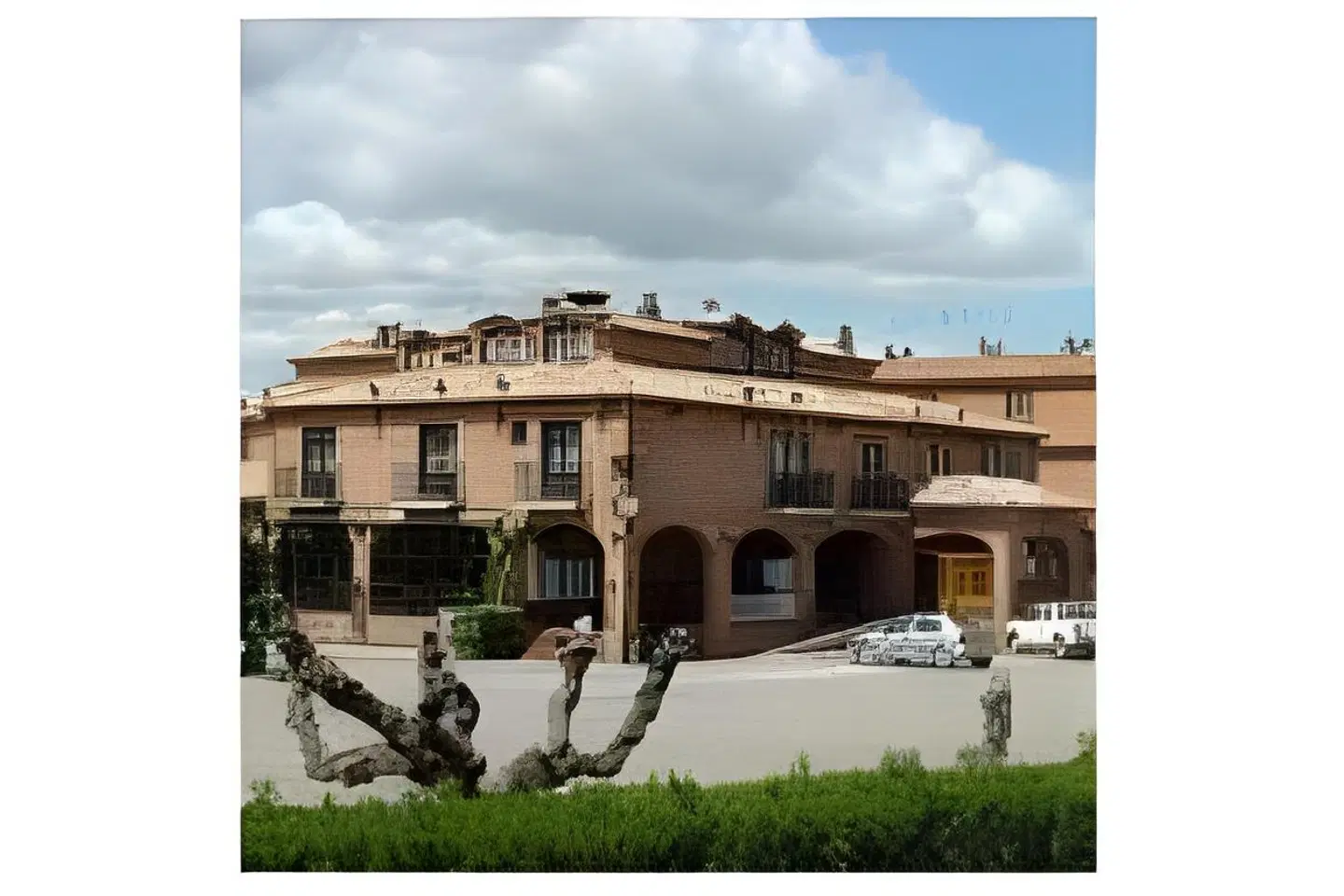 Alisa EXTERIOR