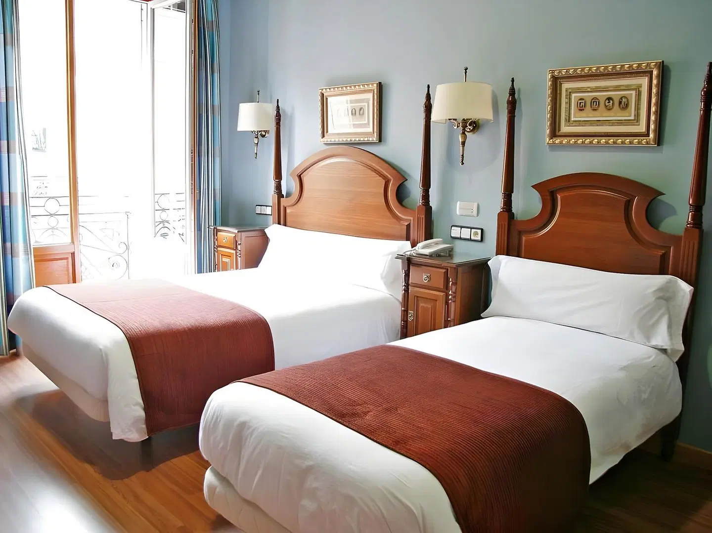 Hostales Victoria I y II ROOM_EXAMPLE
