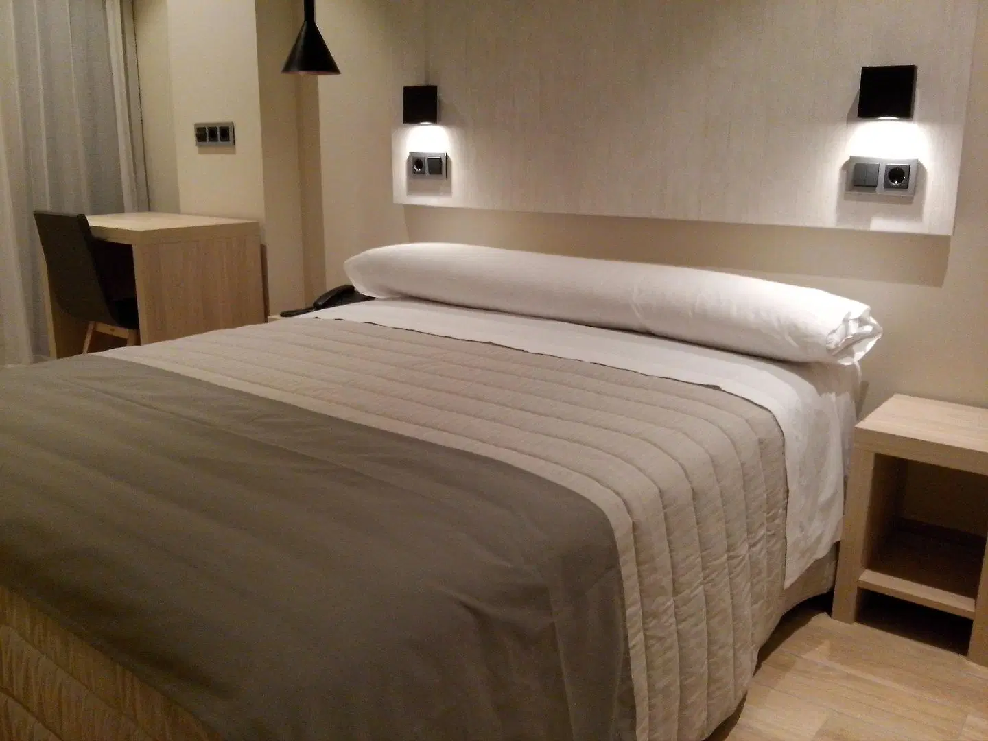 Hotel Bilbao Plaza ROOM_EXAMPLE