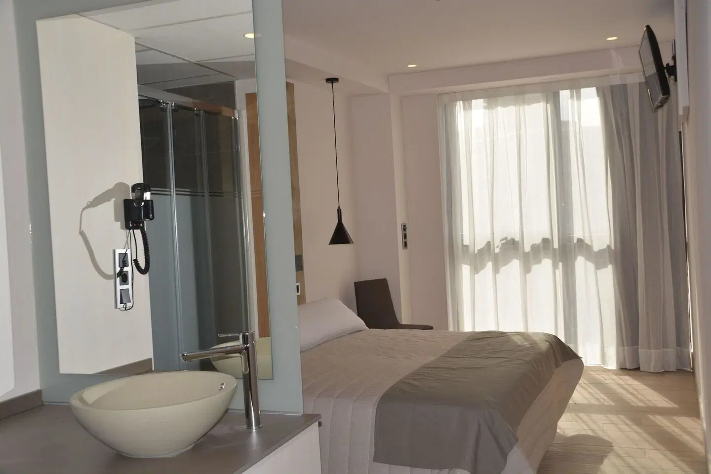Hotel Bilbao Plaza ROOM_EXAMPLE