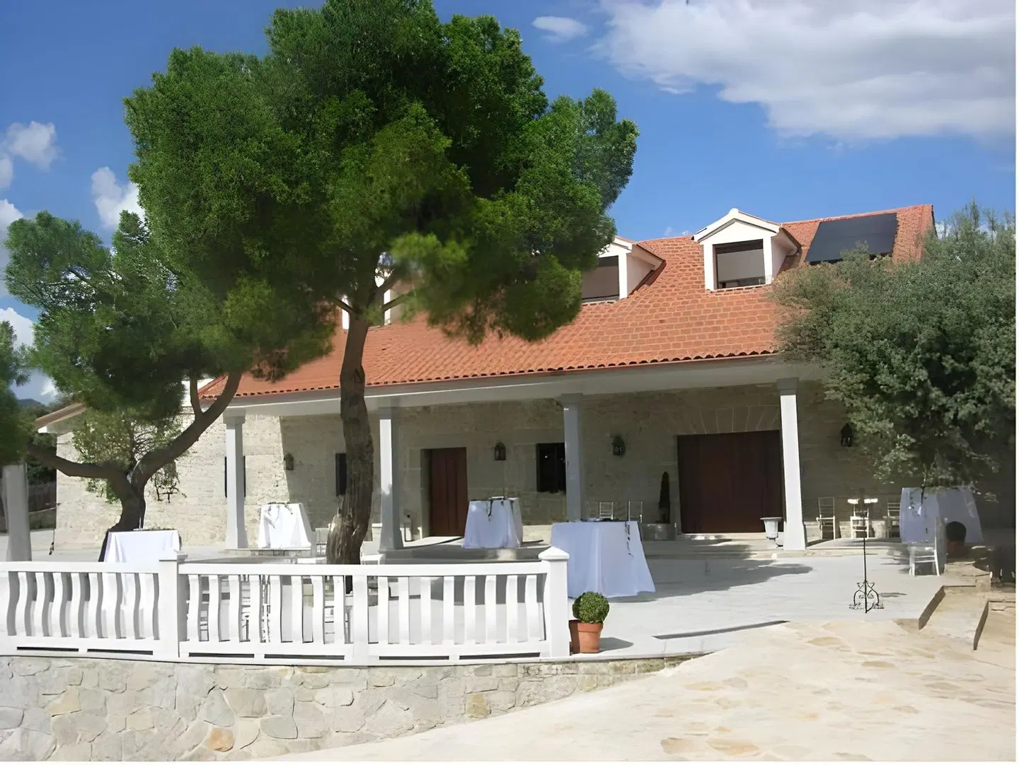 Albus Albi EXTERIOR
