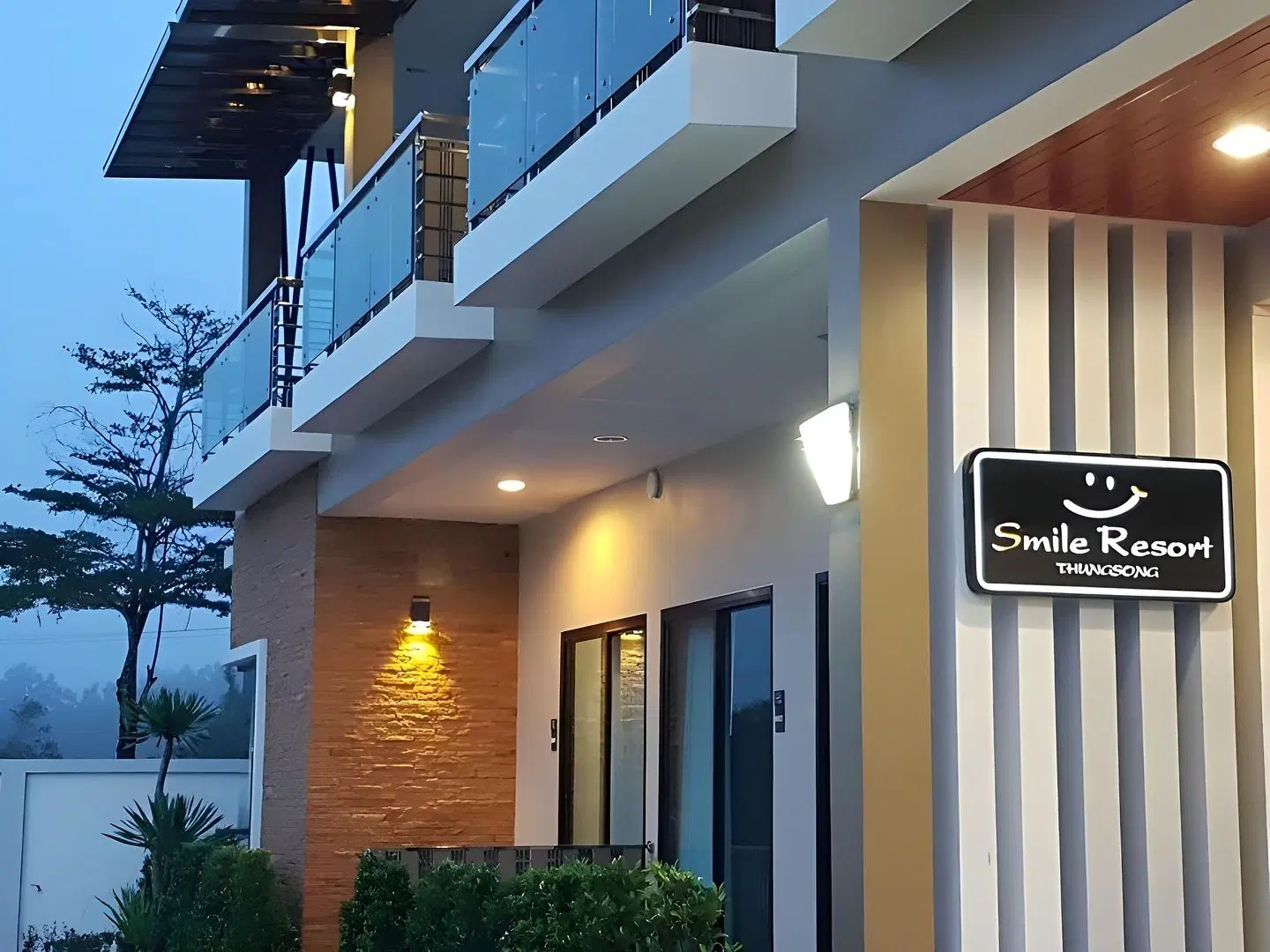Smile Resort Thungsong EXTERIOR