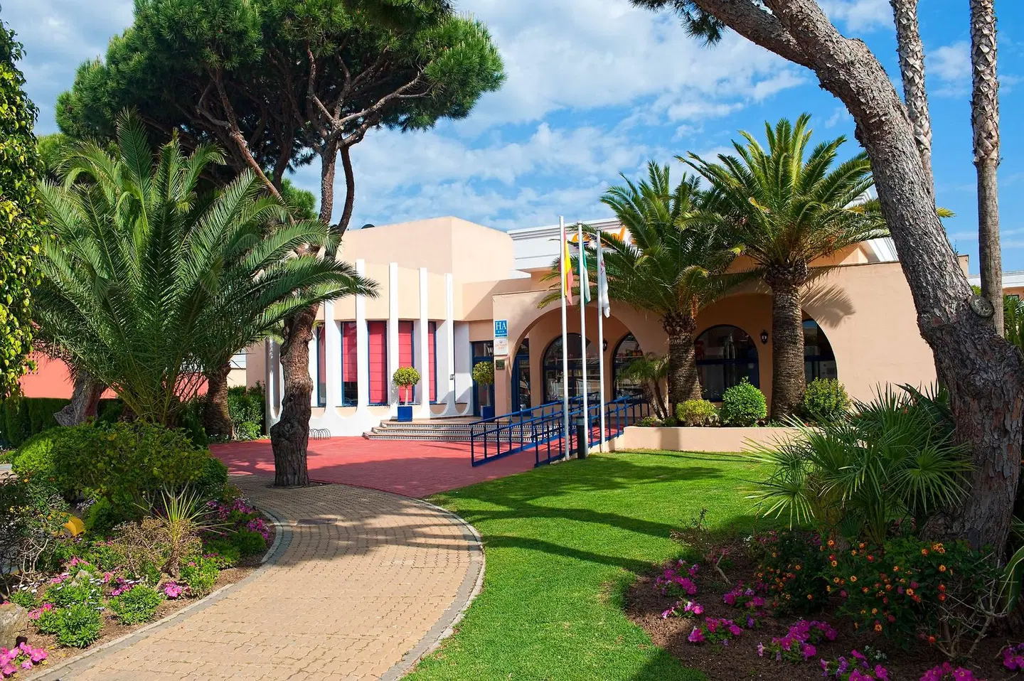 SOL Sancti Petri EXTERIOR