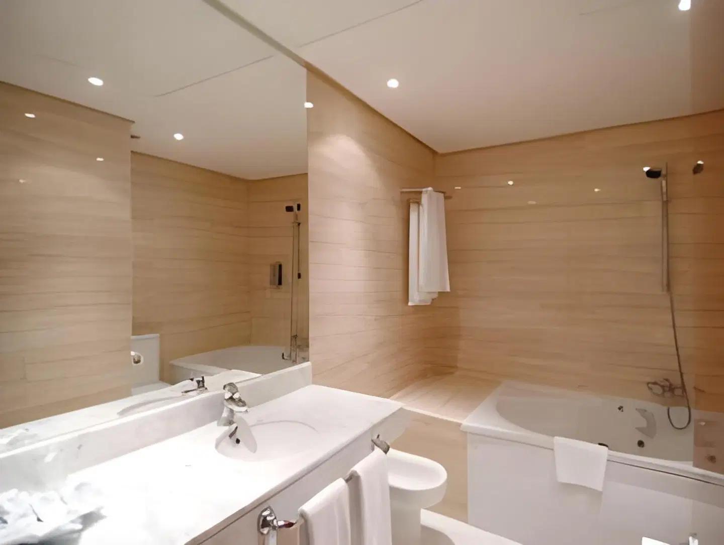 Hq La Galeria Badezimmer