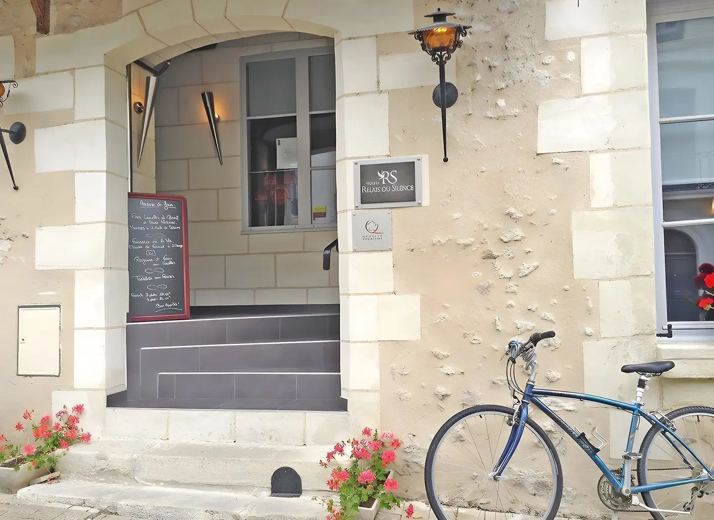 Le XII De Luynes Badezimmer