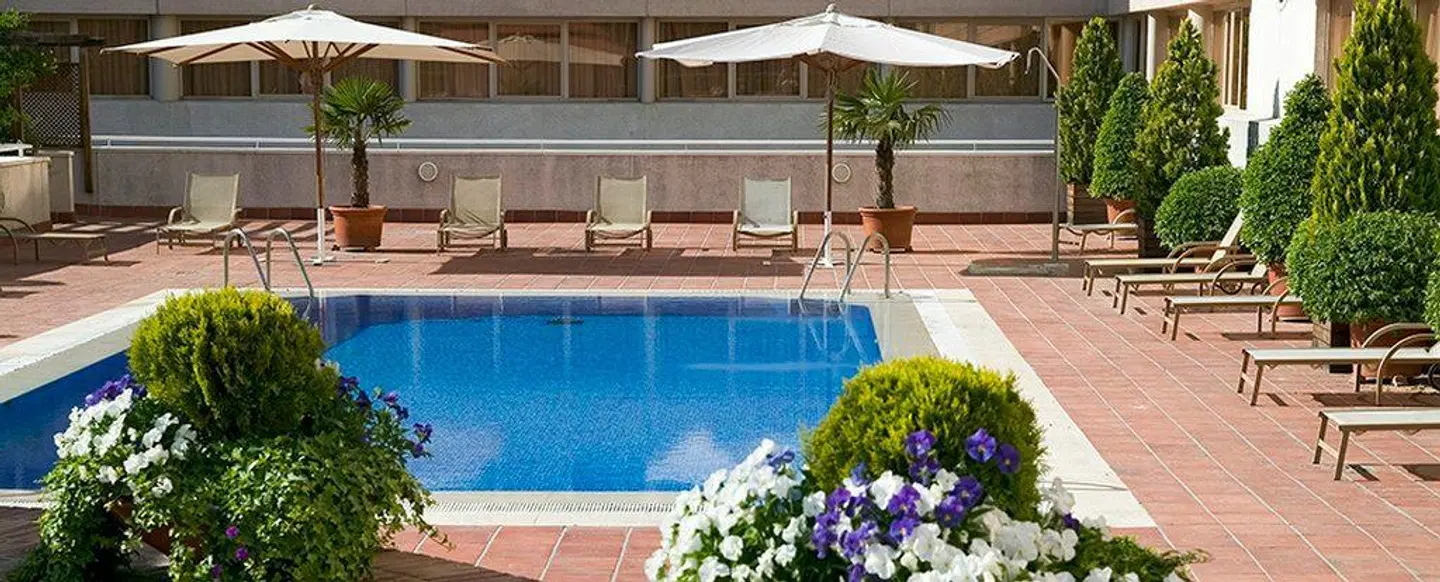 Novotel Madrid Campo de las Naciones Hotel OUTDOOR_POOL