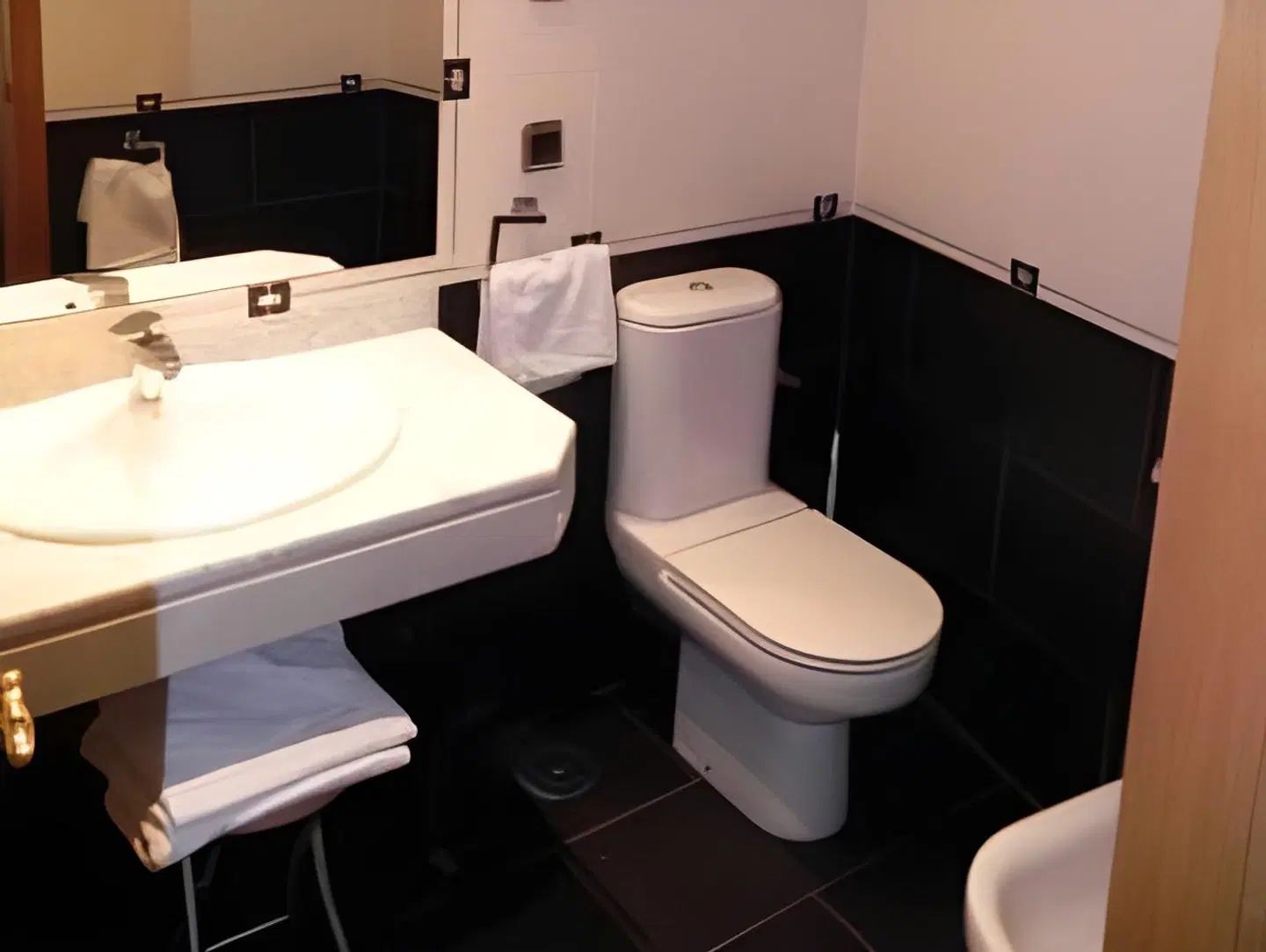 Hostal Ivor Badezimmer