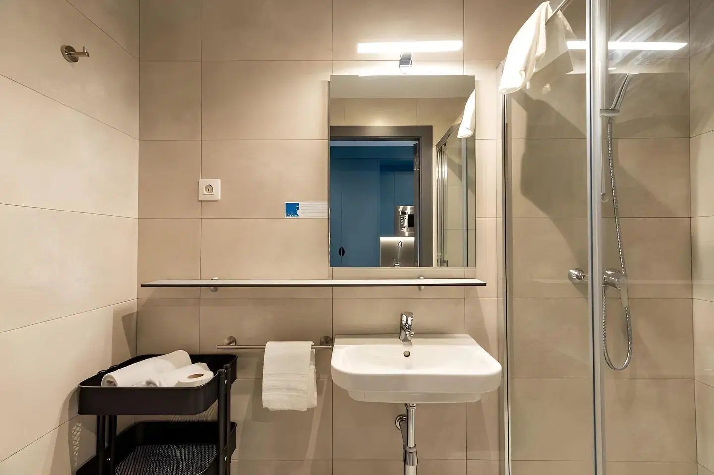 Residencia Universitaria San Mamés Badezimmer