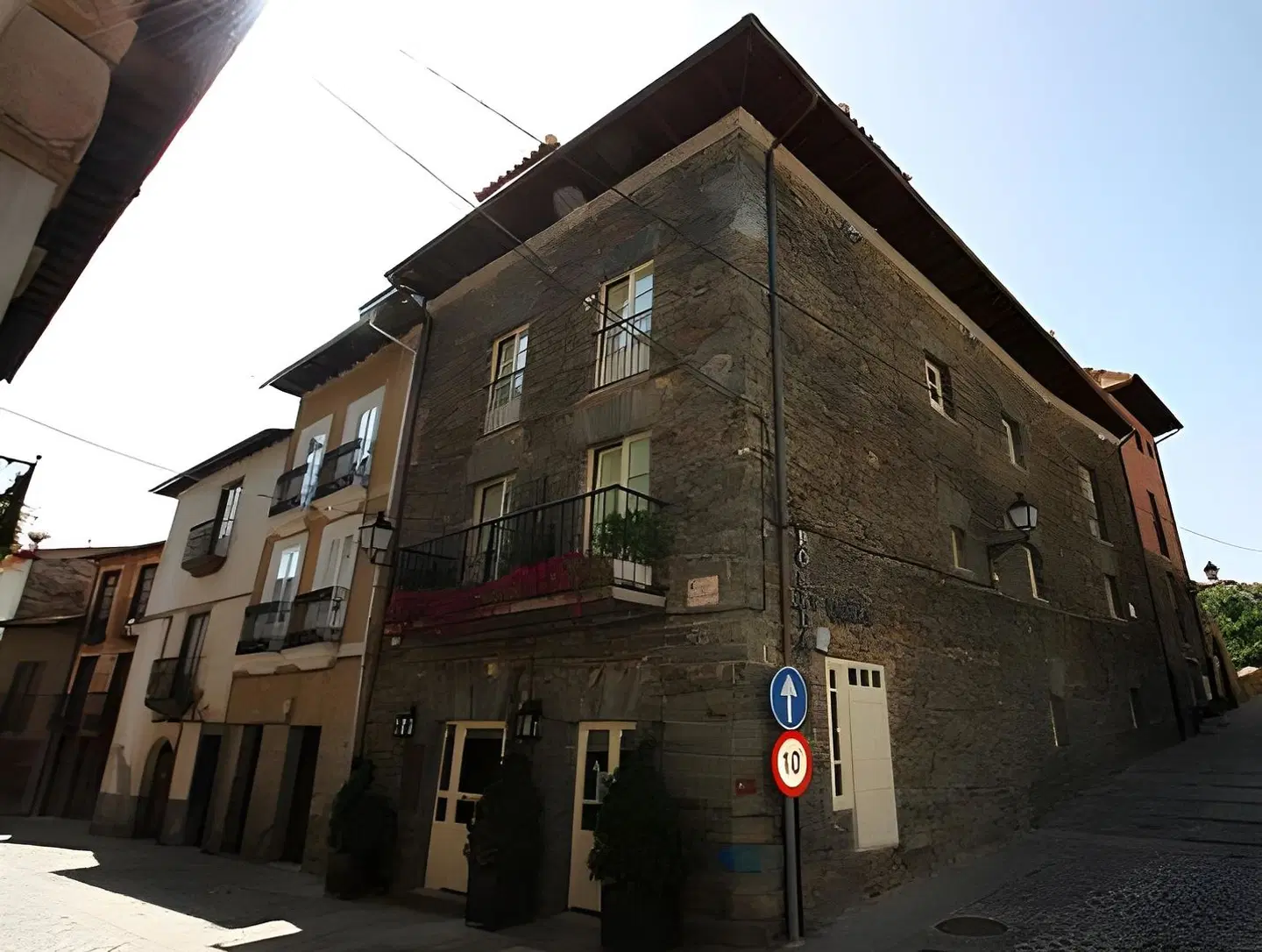 Las Doñas del Portazgo EXTERIOR