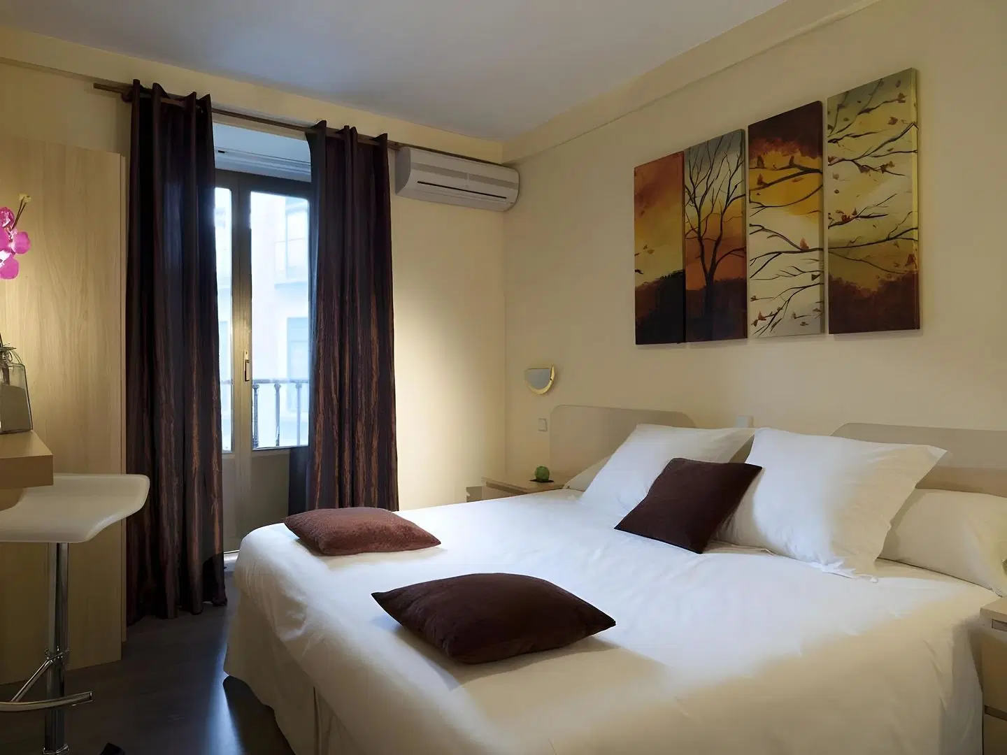 THC Bergantin Hostel ROOM_EXAMPLE
