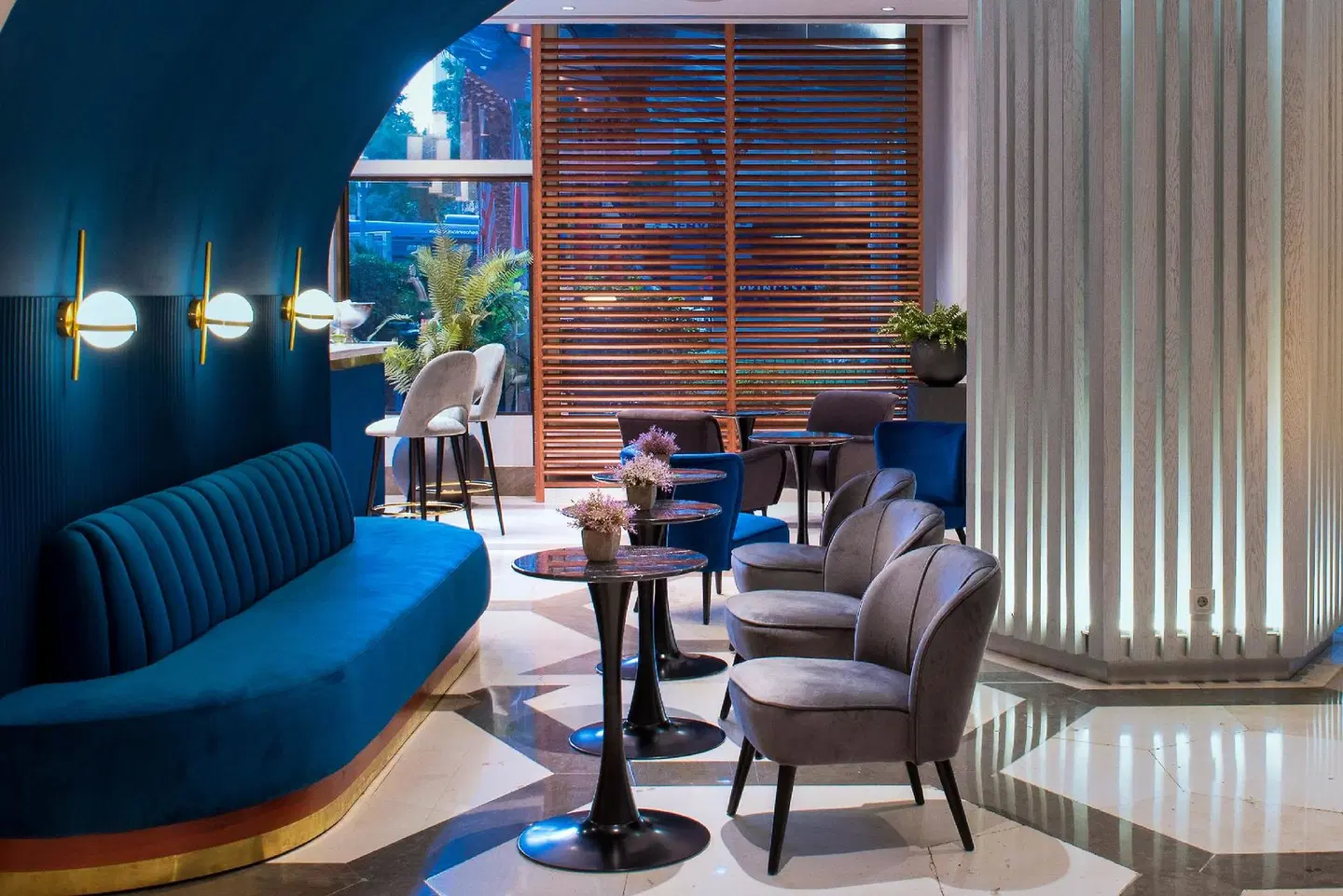 Courtyard by Marriott Madrid Princesa Bar