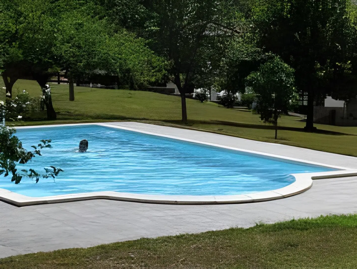 El Jisu OUTDOOR_POOL