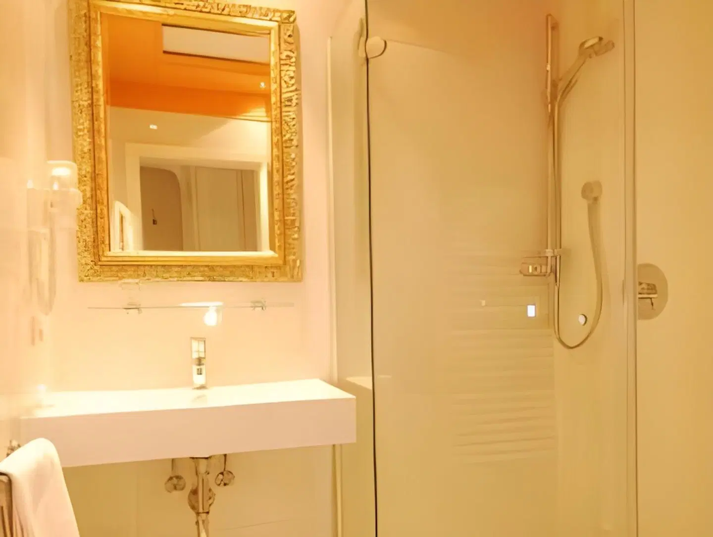 Hotel Dreiflüssehof Badezimmer