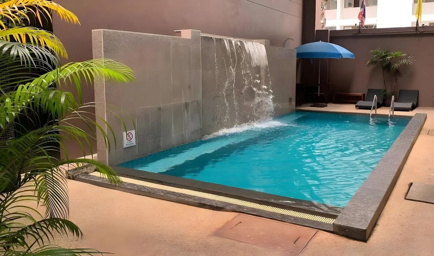 Nana Hotel INDOOR_POOL