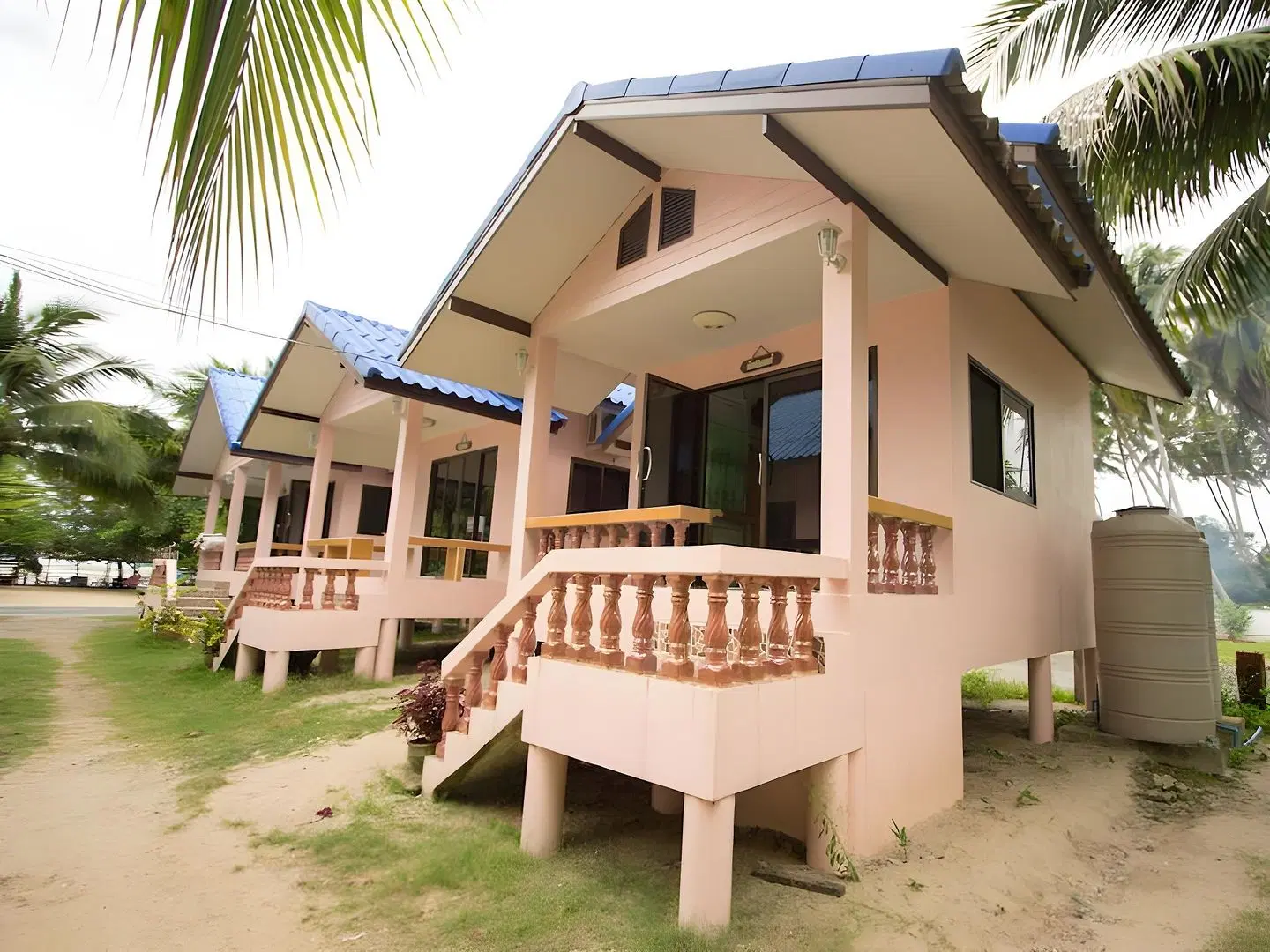 Chaiwat Resort EXTERIOR