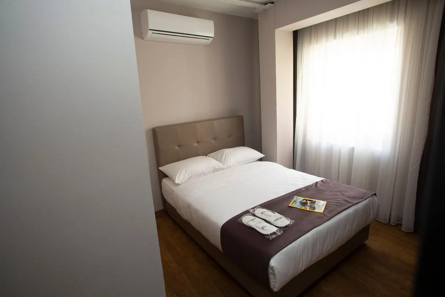 Jurnal Hotel ROOM_EXAMPLE