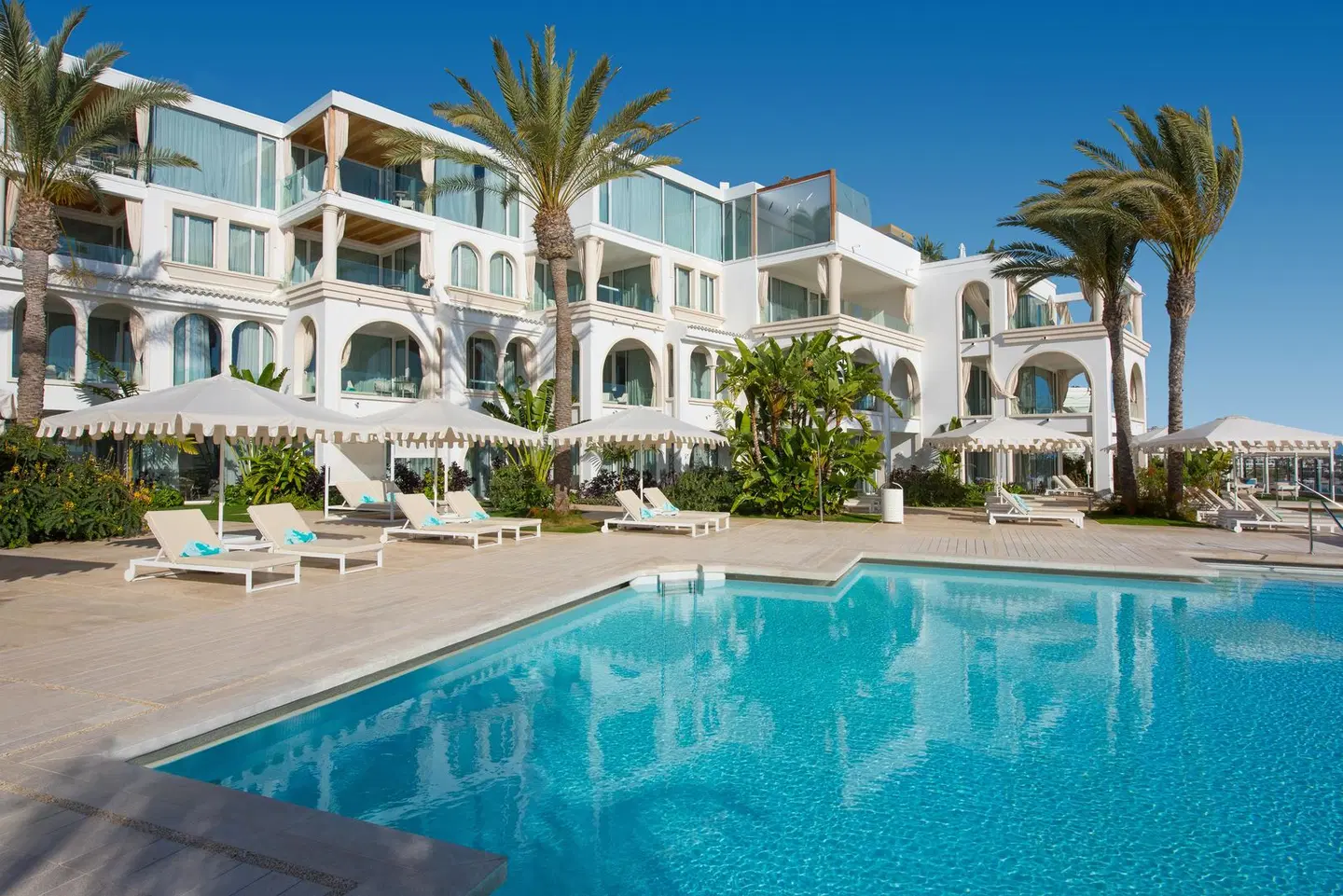 JOIA Salomé by Iberostar OUTDOOR_POOL