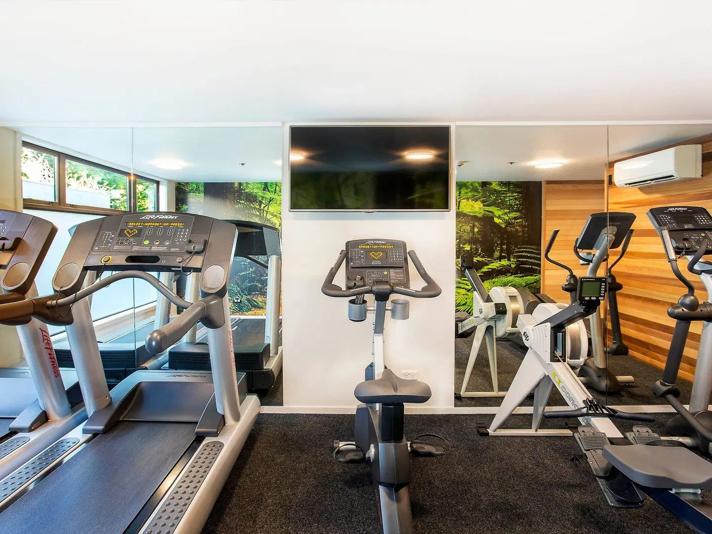 Novotel Queenstown Lakeside Hotel SPORTS_AND_LEISURE