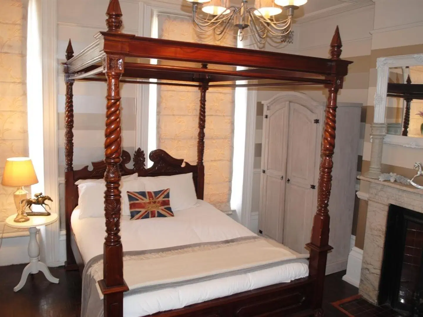 Kings Boutique ROOM_EXAMPLE