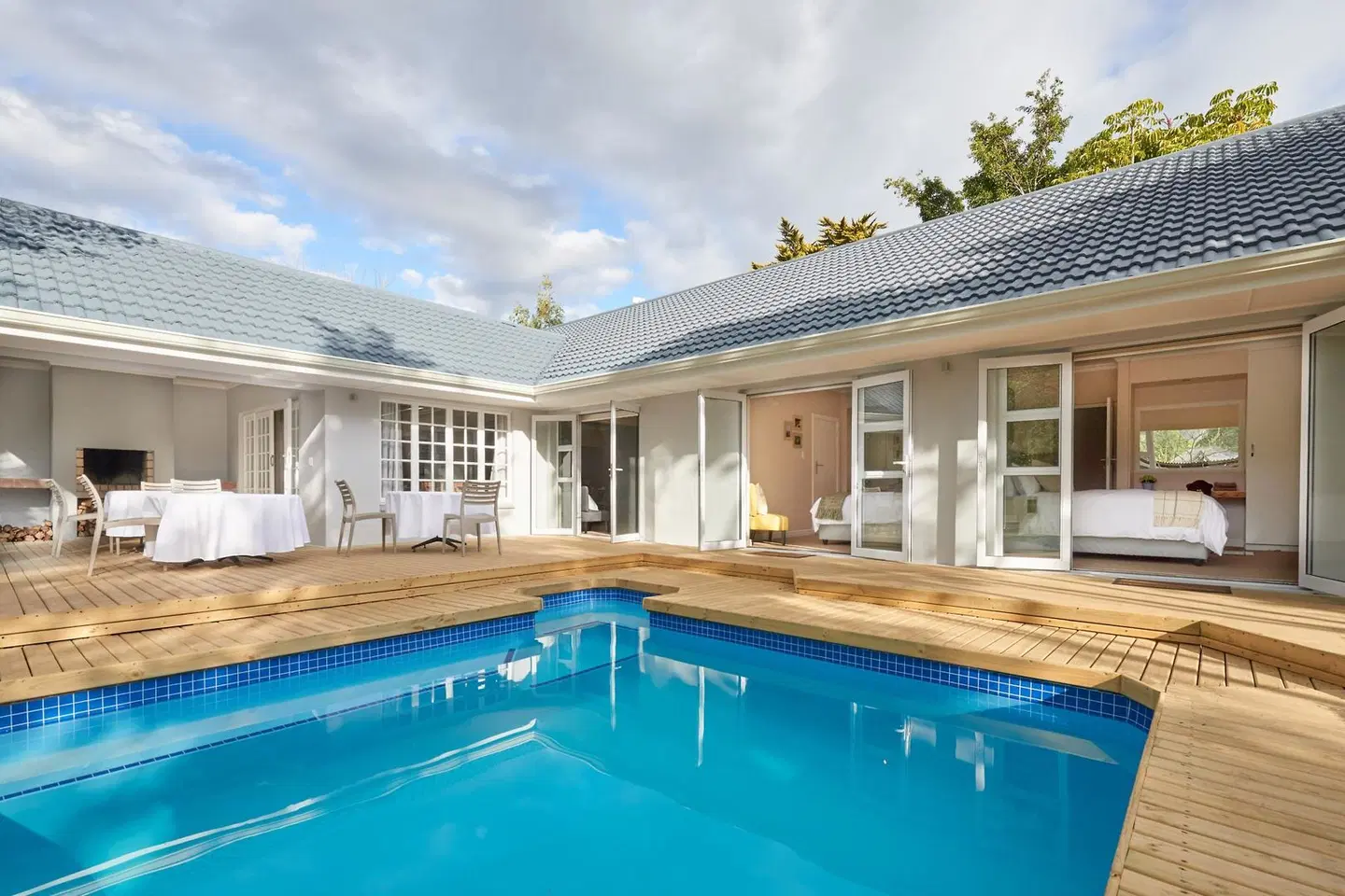 Outeniqua Travel Lodge Hallenbad