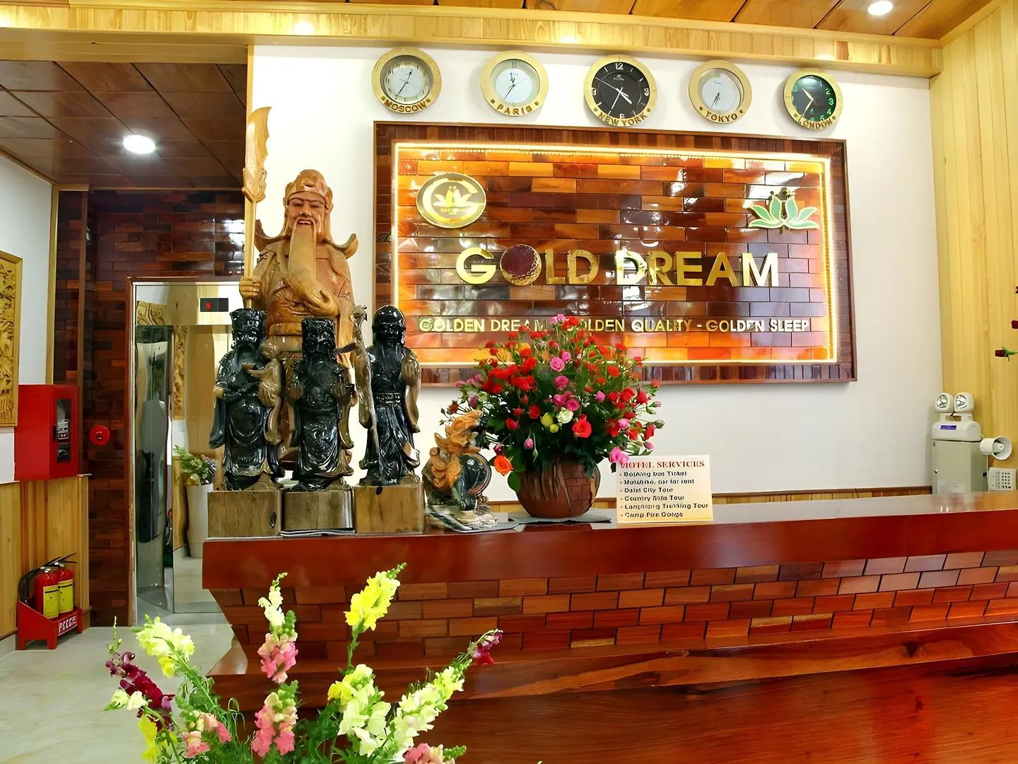 Gold Dream Hotel Bar