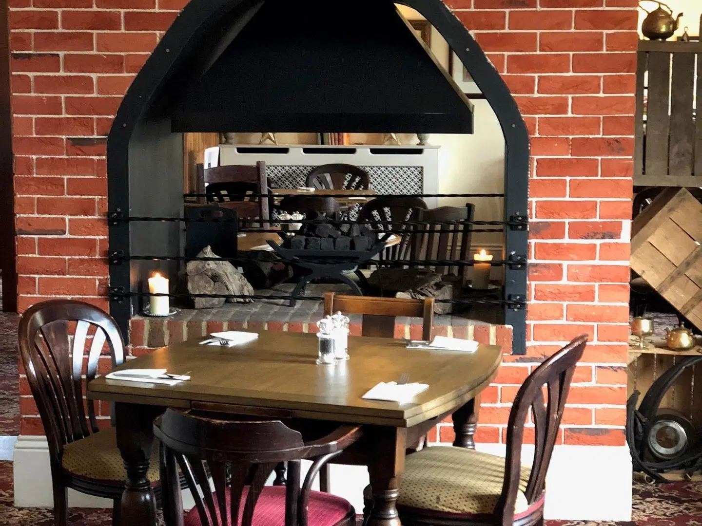 Mortimer Arms Bar