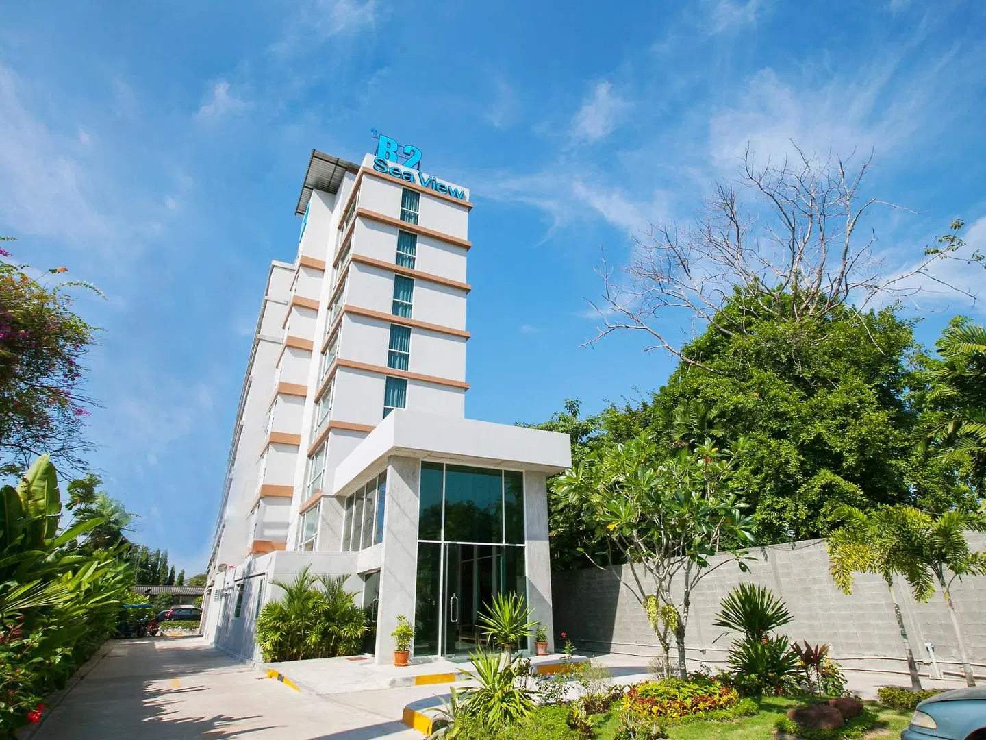 B2 Sea View Pattaya EXTERIOR