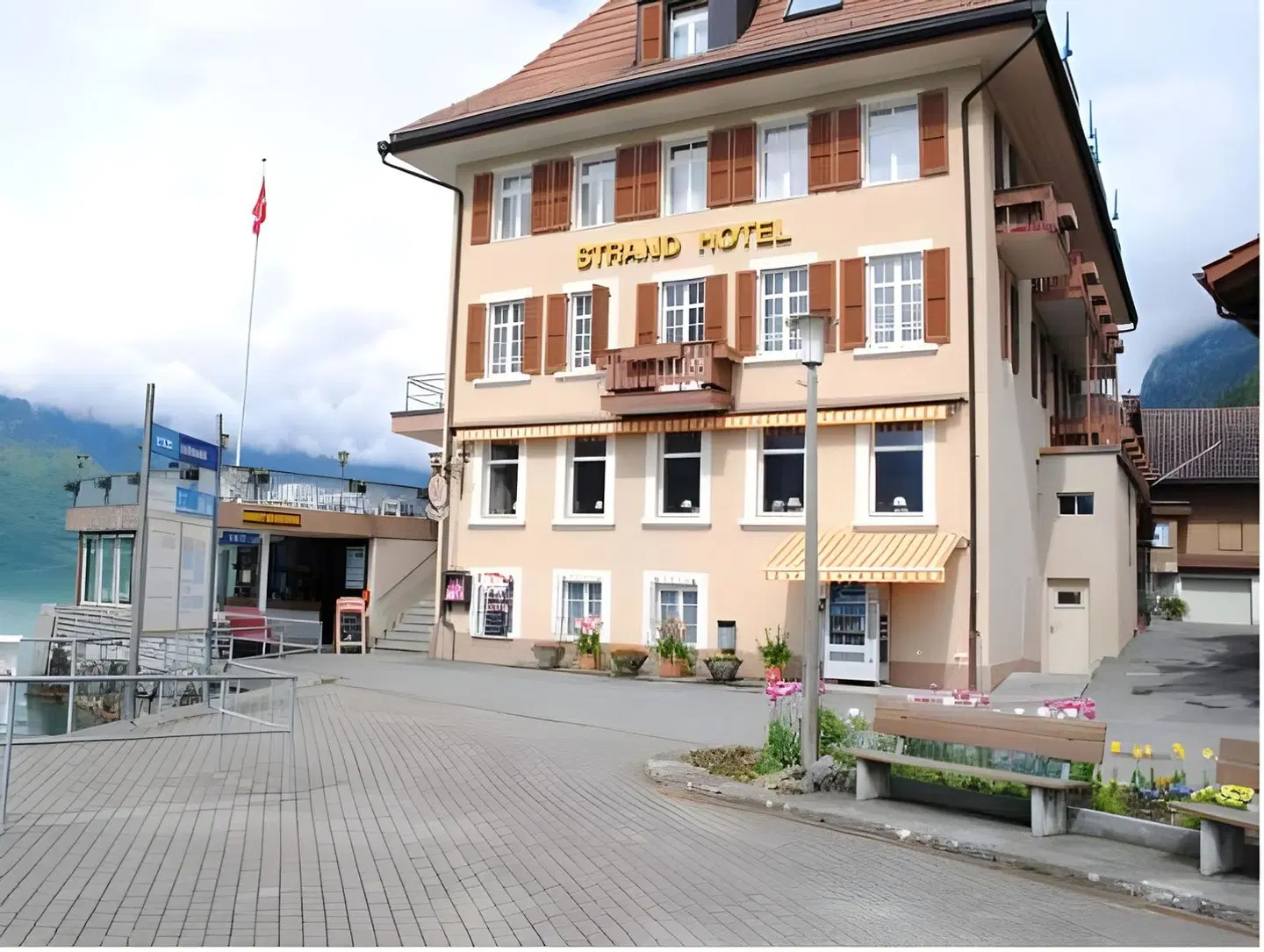 Hotel Strandhotel EXTERIOR