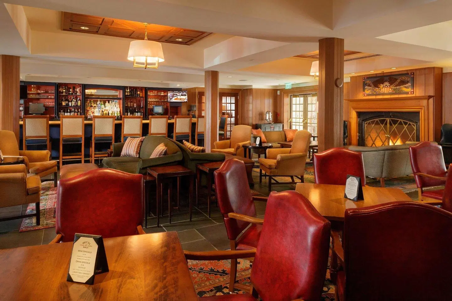 Williamsburg Lodge Bar