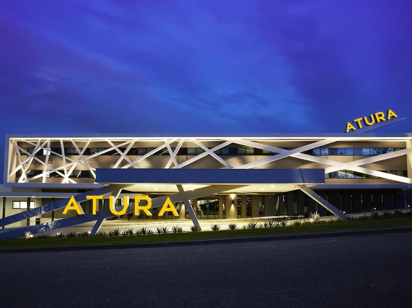 Atura Blacktown EXTERIOR