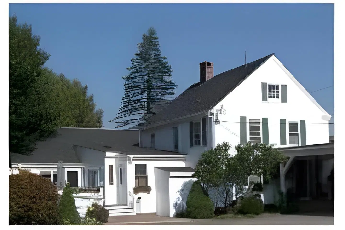 Cedar Crest Inn EXTERIOR